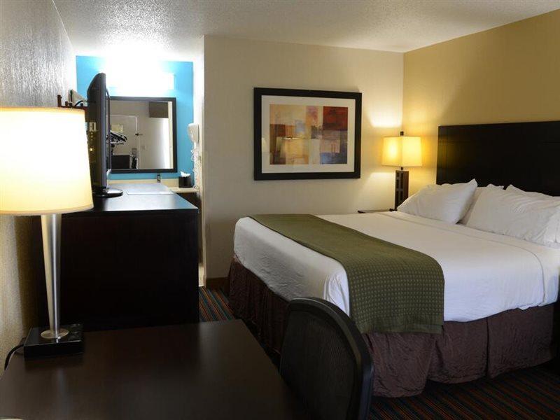 Baymont By Wyndham Nashville Airport Екстериор снимка