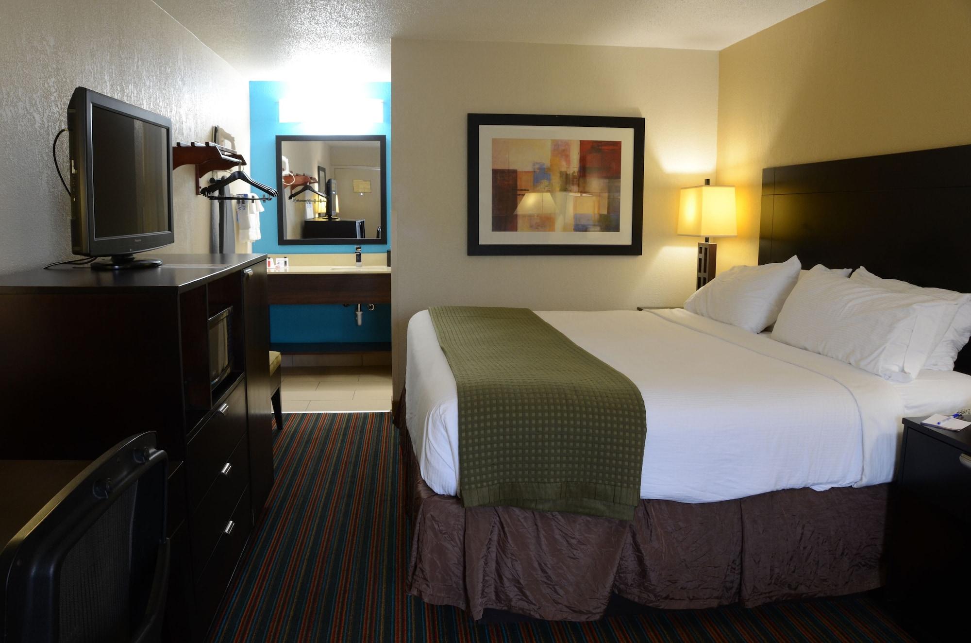 Baymont By Wyndham Nashville Airport Екстериор снимка