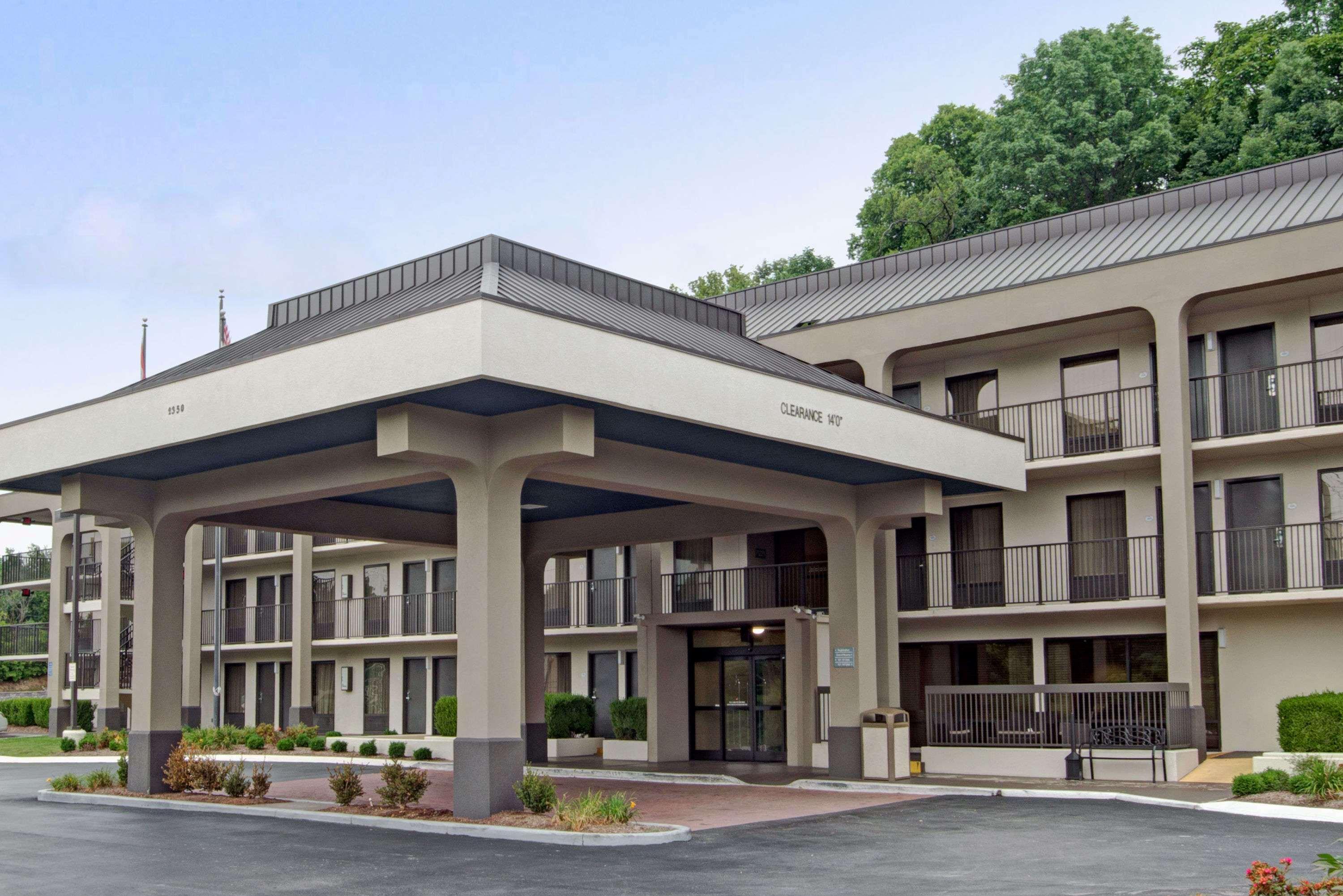 Baymont By Wyndham Nashville Airport Екстериор снимка