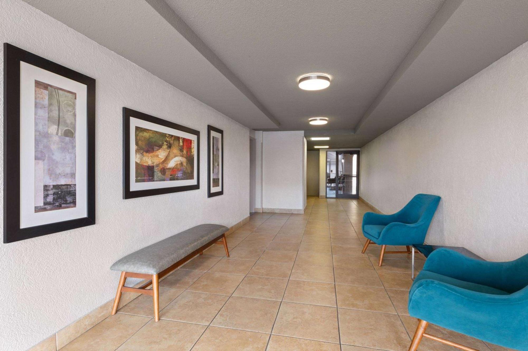 Baymont By Wyndham Nashville Airport Екстериор снимка